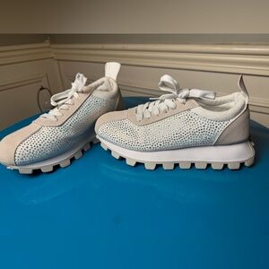 Yoki White Sparkling Sneakers with Textured Design